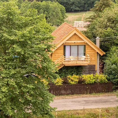 Gora Jablek Mazury Mikolajki 롯지 *